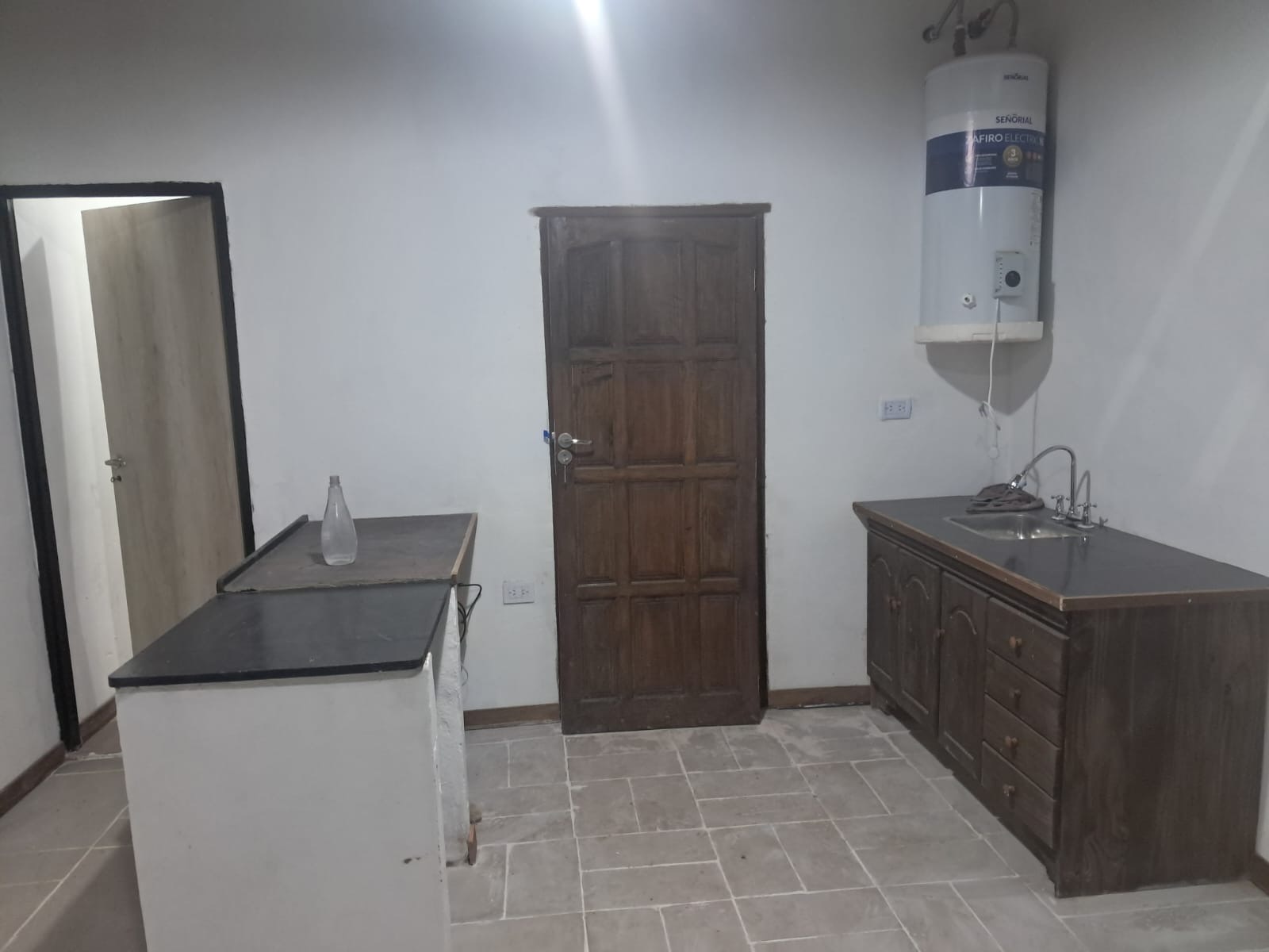 SE ALQUILA DEPARTAMENTO